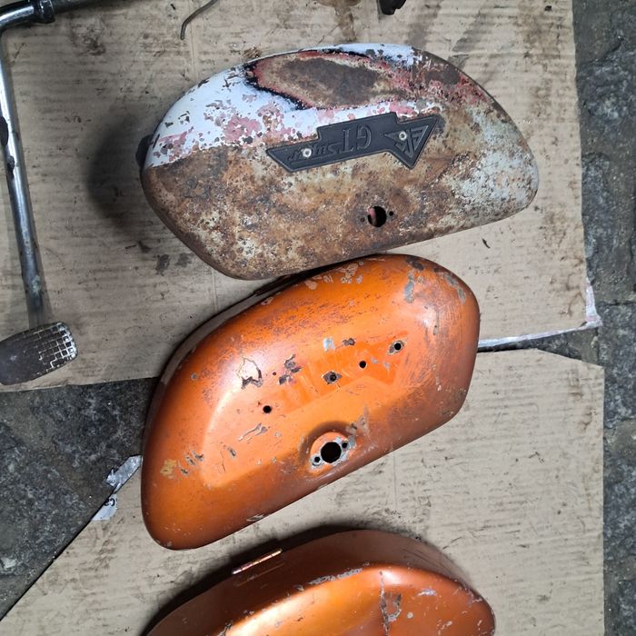 Peças efs gt em bom estado