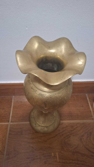 jarro decorativo latão maciço
