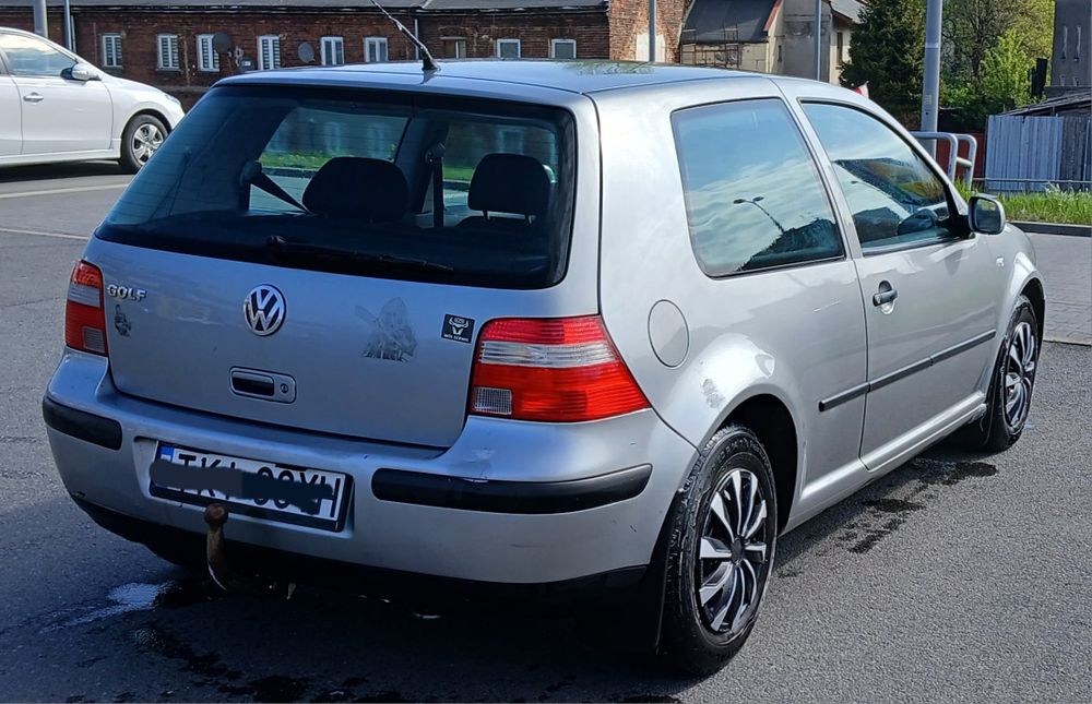 Sprzedam VW golf 1.4 benzyna 2003 rok