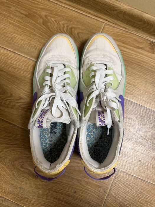 Найк тероскейп белого цвета