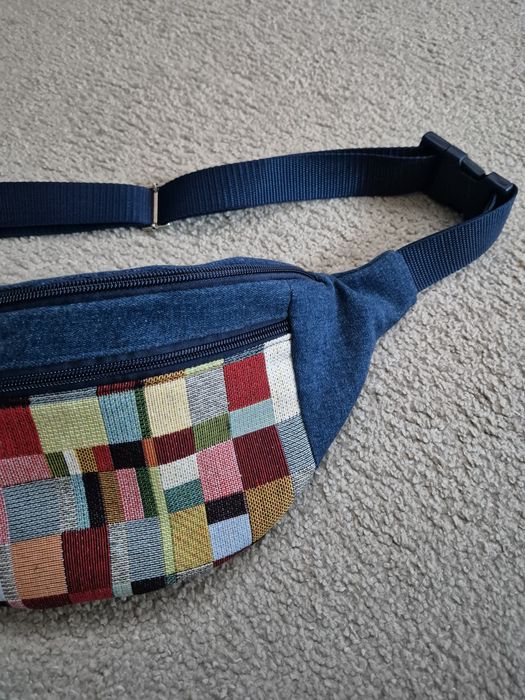 Jeansowa nerka duża dwie kieszenie