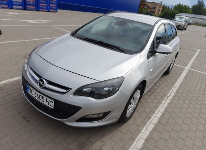 Продам opel astra j 2013 року