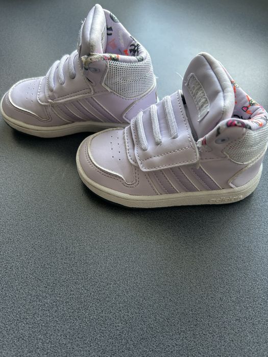 Buty adidas za kostkę rozmiar 23