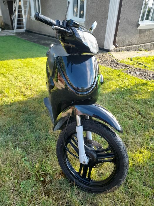 Продам скутер 50 куб aprilia