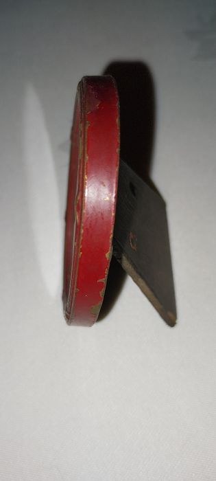 Peça Religiosa Antiga em Latão Pintado – Sagrado Coração de Jesus