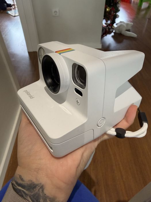 Polaroid Now+ Branca – Nova (usada só 3 fotos)