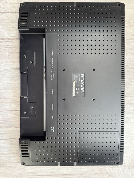 Продам телевізор bravis lcd 1501
