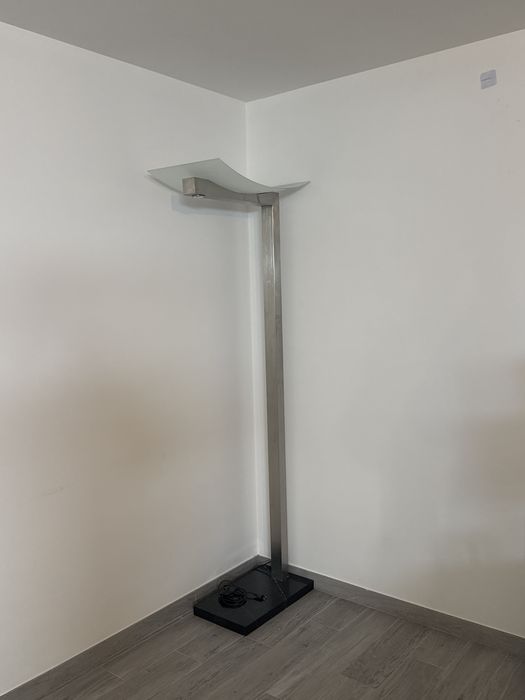 Candeeiro alto em inox/mármore/vidro