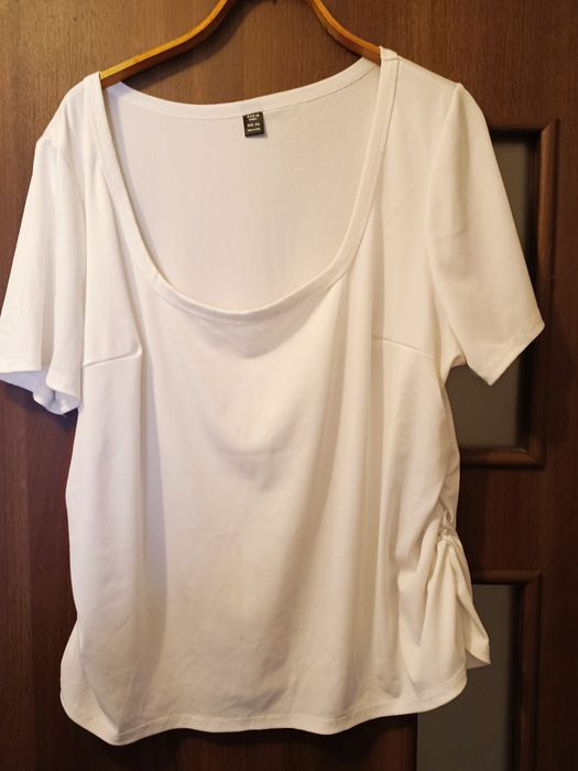 Продам жіночі футболки,середнього та великого розміру