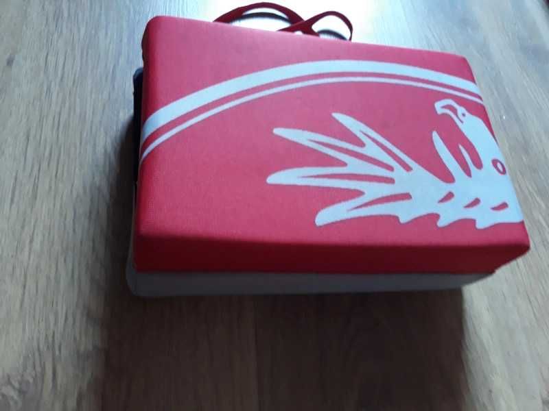 Mała poduszka do siedzenia turystyczna