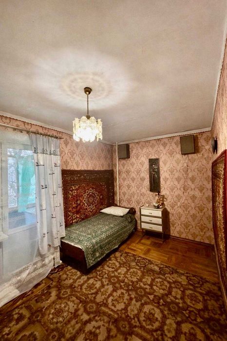 продается 2 х комн.квартира Осипенковский мкрн.