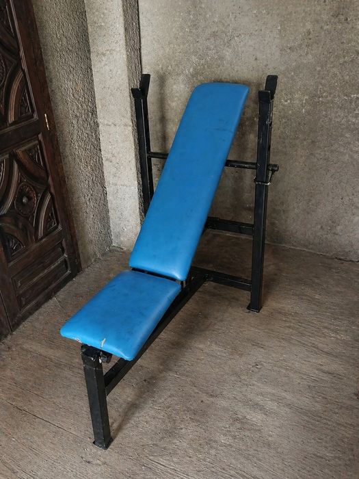 Banco de Musculação com Suporte para Barra - Ideal para Supino