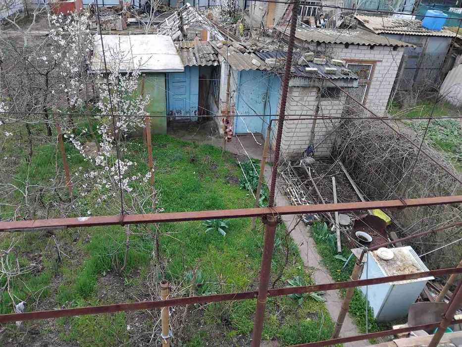 Продам дачу  поблизу  річки, поруч із  містом у затишному місці