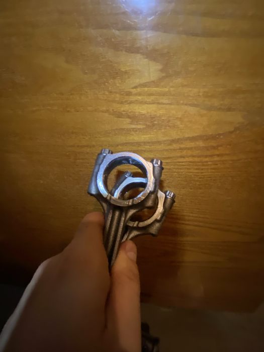 Suzuki gladius 400 шатуни