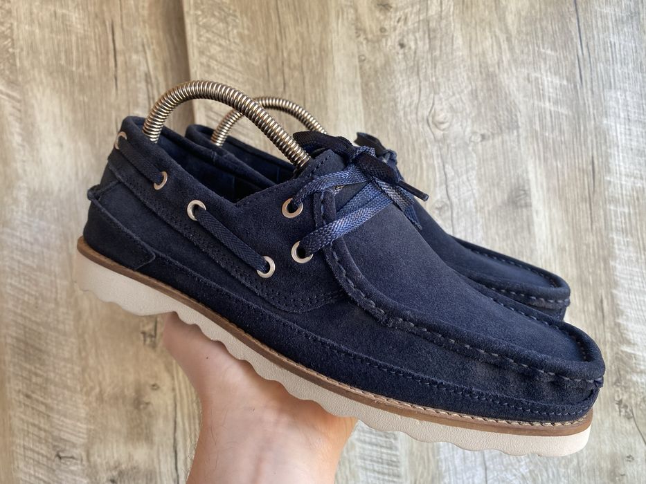 Чоловічі замшеві топсайдери clarks