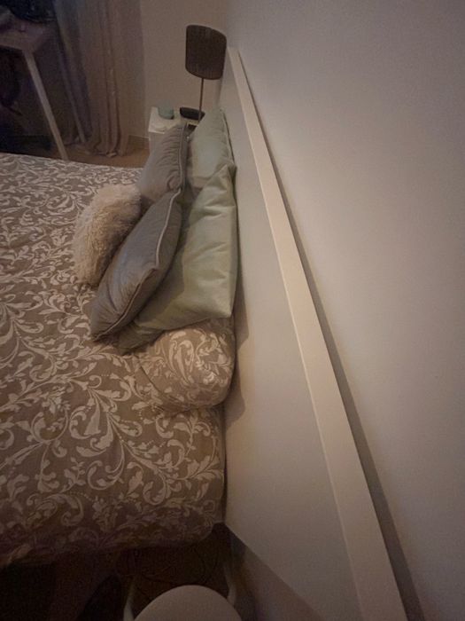 Cama casal e colchão IKEA