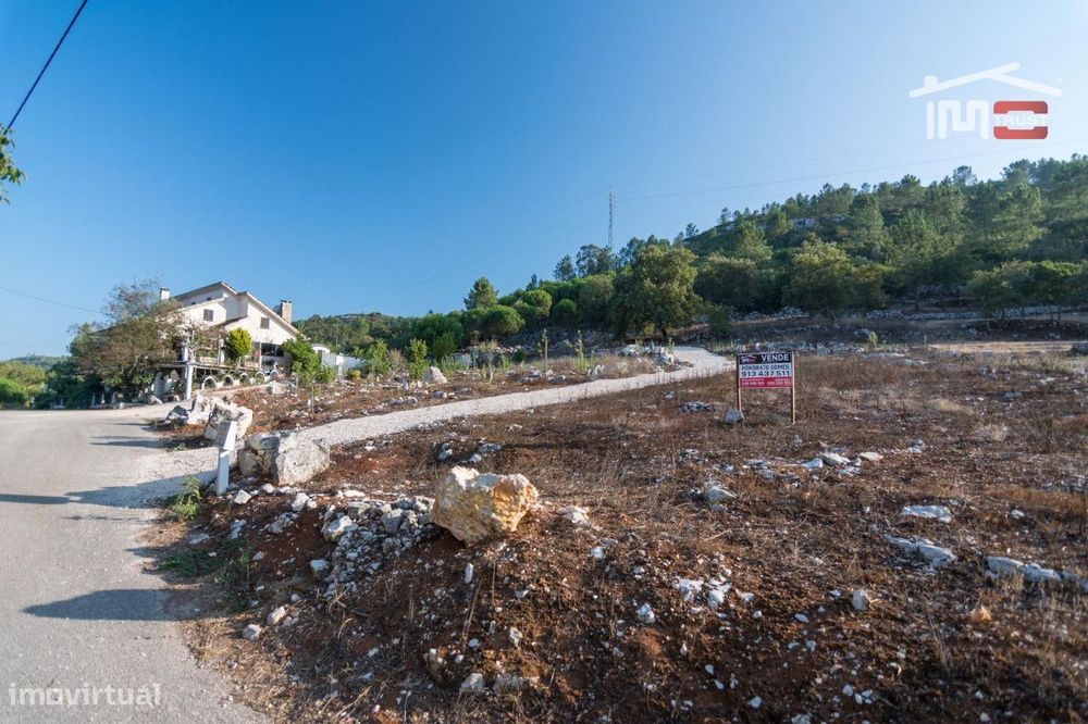 Terreno Rustico Com Area De 800 M2 Com Viabilidade Para Construção ... — Alqueidão da Serra, Leiria