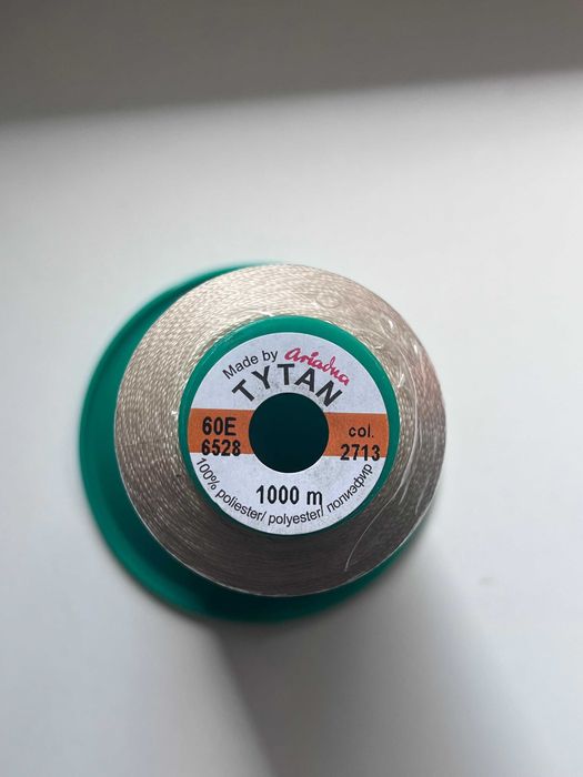 Nici Tytan 60E / 1000m Ariadna mocne różne kolory 10 szt.