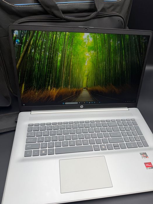 Laptop HP 17-cp2004nw gwarancja komplet