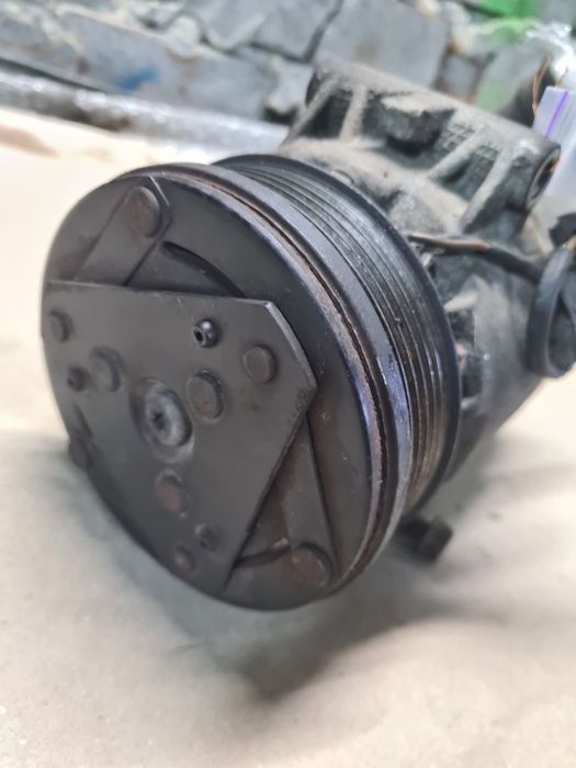 Компресор кондиціонера Opel Astra H Meriva Zafira B 1.7 13286086 UM3