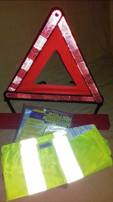 Banco Suzuki GSXR 1100 60€/kit emergençia 25€/ Tablier VW UP 200€
