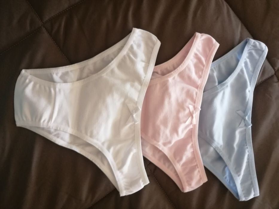 Conjunto de 3 cuecas para menina novas de boa qualidade
