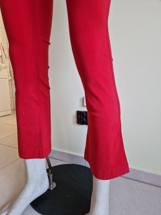 Spodnie czerwone dzwony