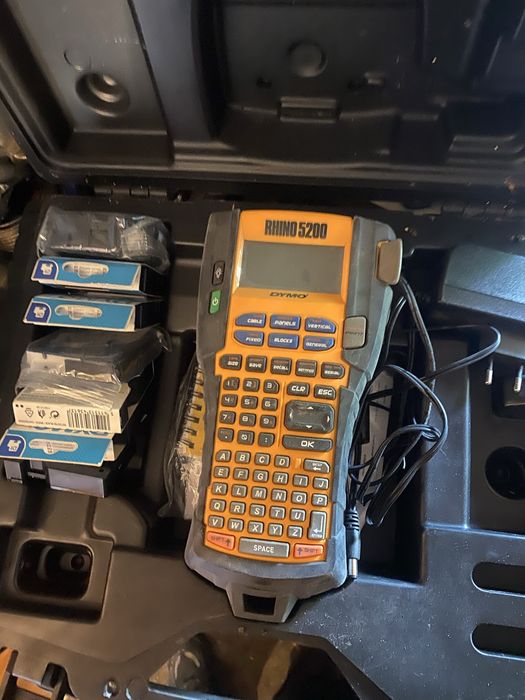 Przenosna drukarka etykiet RHINO 5200