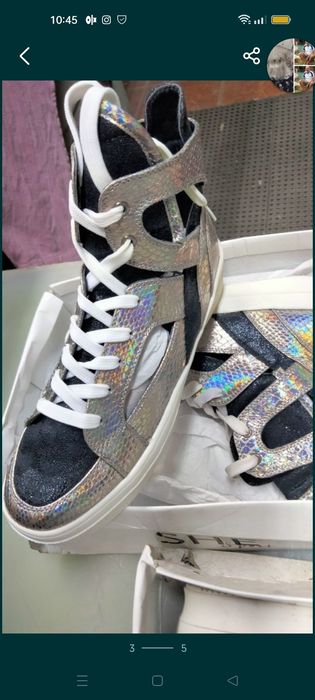 Vendo sapatilhas cores ouro,prata,e preto preço 10€ cada par
