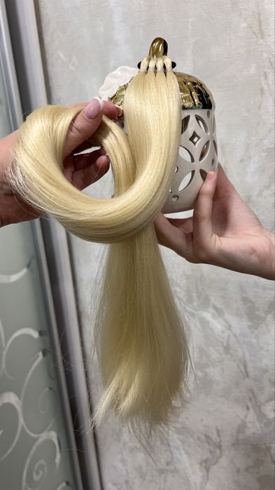 Шикарне синтетичне волосся  на резинці 71 см блонд