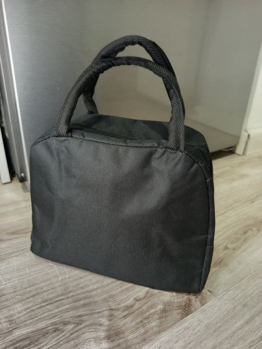 Torba termiczna szara na lunch – idealna do szkoły i pracy!