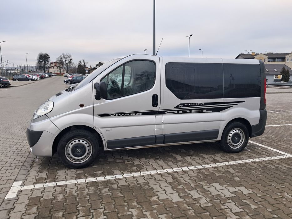 Wynajem busów vanów 9 osobowych
