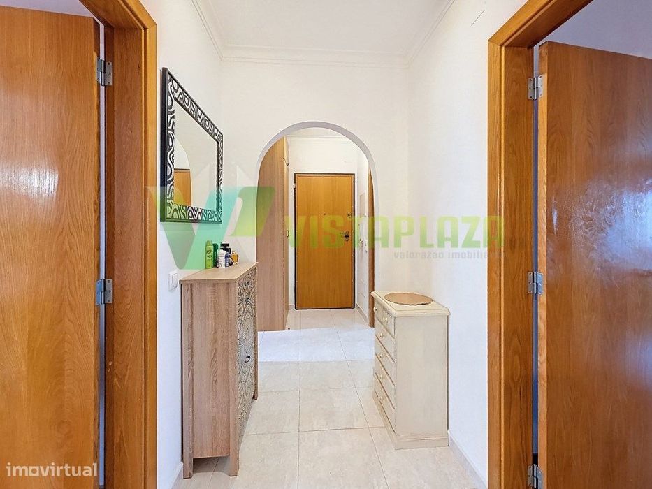 Apartamento T2 na Zona do Chinicato em Lagos, com Lugar de Garagem ...