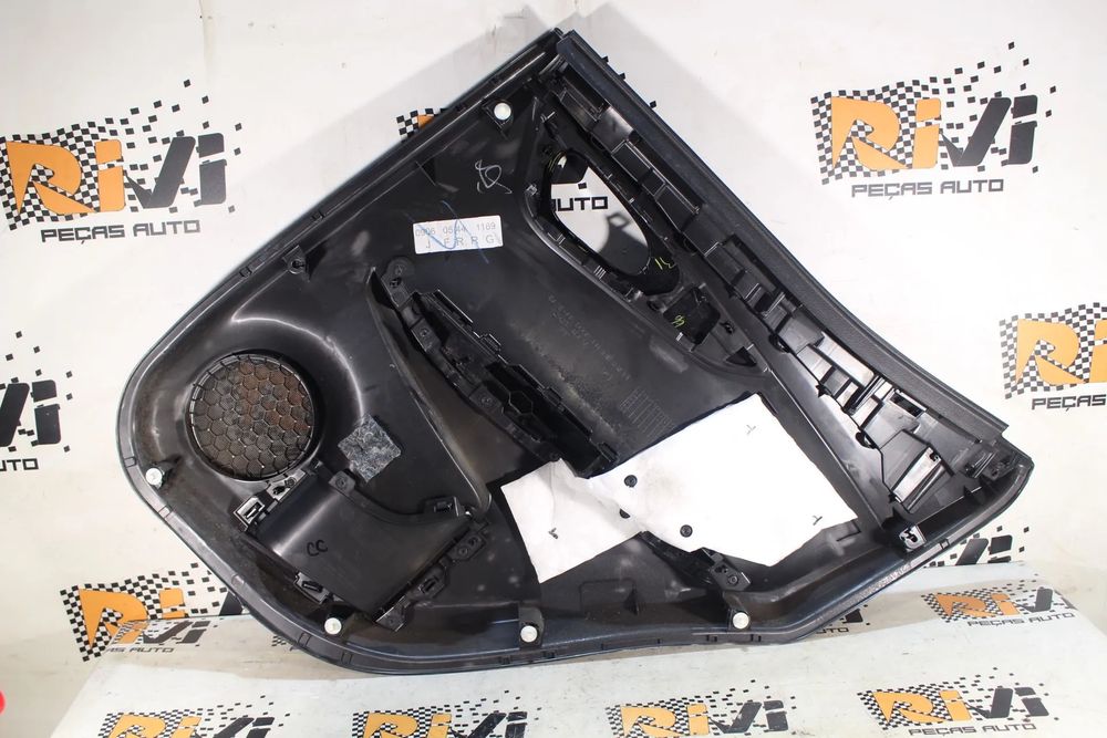 Forra porta / quartela trás esquerda NISSAN Qashqai II (J11)