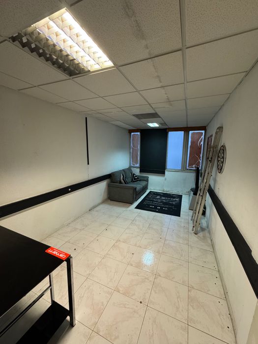 Alugo espaço a Tatuadores/Makeup/Unhas