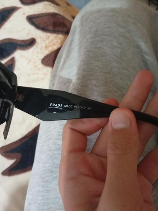 Óculos da Prada, usados e com algum desgaste