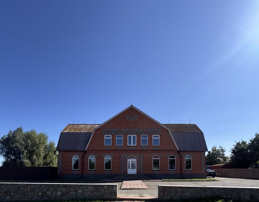 приміщення з ремонтом  в центрі міста під ресторан,магазин,тц