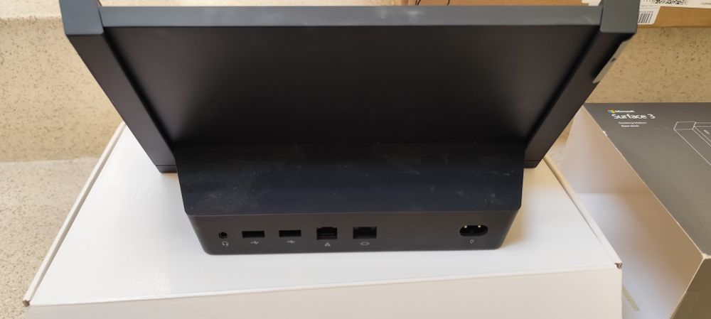 Microsoft Surface 3 Docking Station429540792945223681
