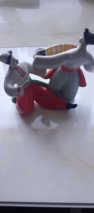 Три статуетки. Полонне