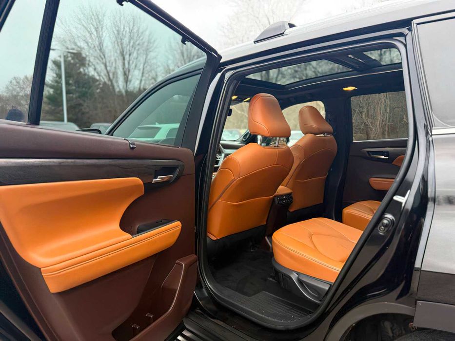 Toyota Highlander Platinum      2022