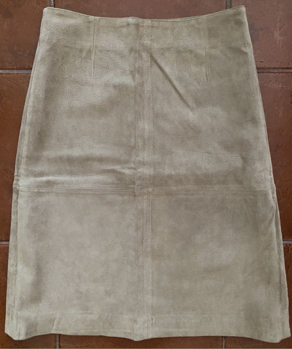 Saia de pele camurça beje