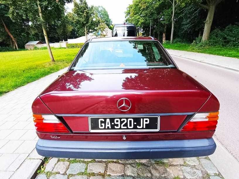 Mercedes W124 200e