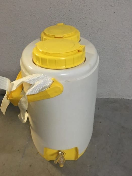 Recipiente para agua tupperware443307859756328962