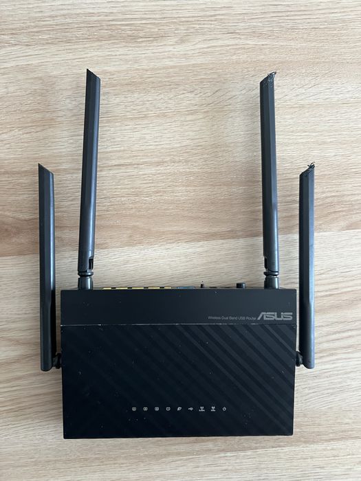 Роутер ASUS RT-AC200