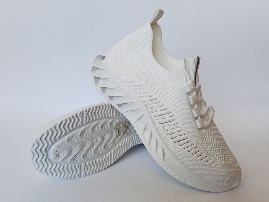Buty sportowe z siateczki białe 38 39