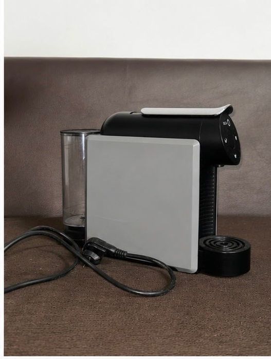 Máquina de café delta mini qool