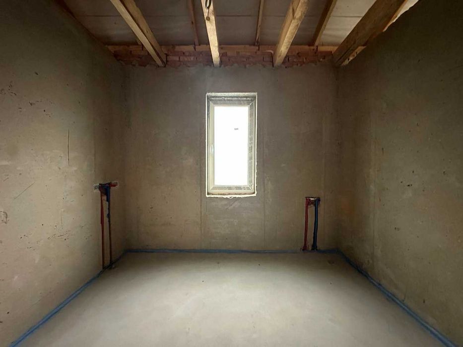 Сучасний Будинок в Обарові з власною ділянкою 7 сот.