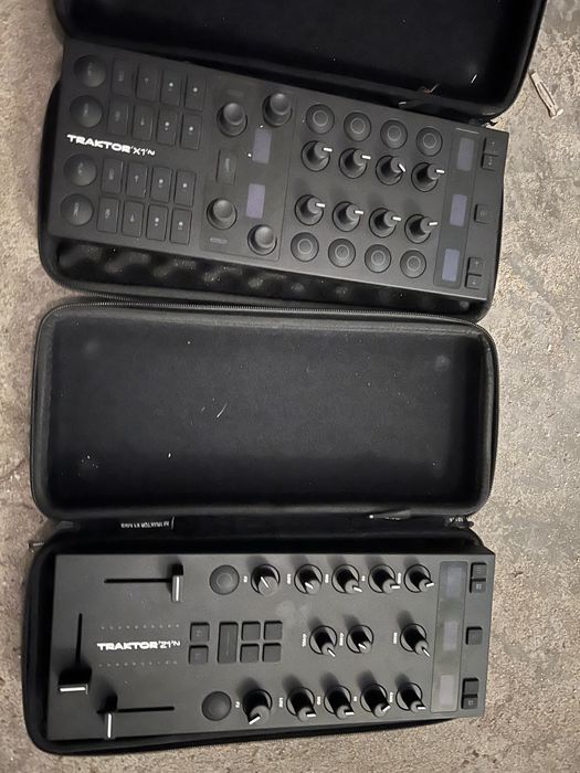 Duas Case para traktor z1 mk3 e x1 mk2