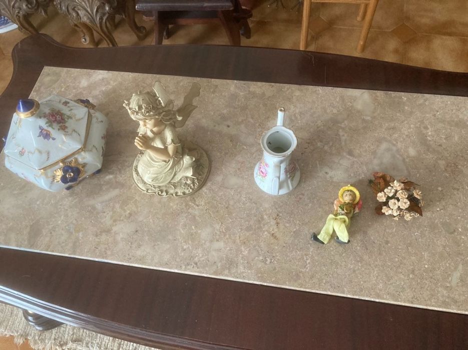 Artigos decorativos diversos