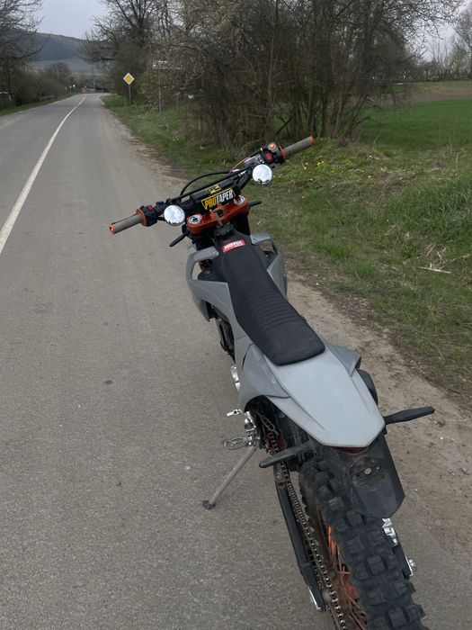 Мотоцикл Кові адванс 250